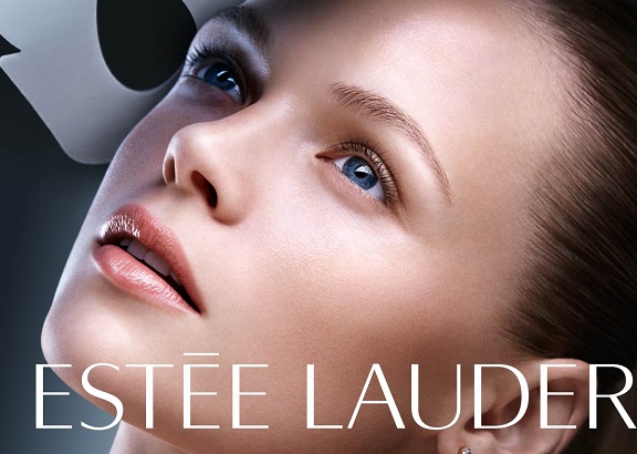 Chiết xuất cây hoàng cầm trong kem mắt Estée Lauder có tác dụng gì?
