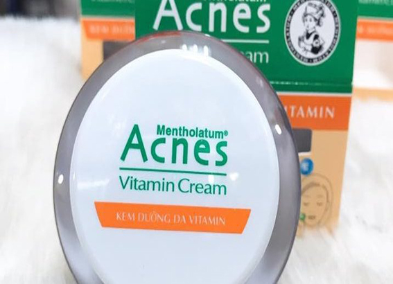 Acnes Medical Cream có thể kết hợp với các sản phẩm dưỡng da khác không?
