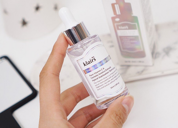 Serum trị mụn mờ thâm có tác dụng phụ không?
