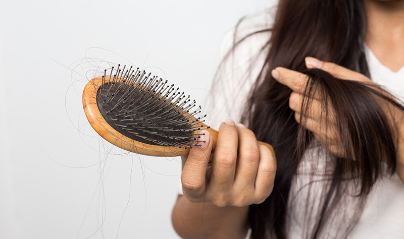 Nguyên nhân rụng tóc ngày càng nhiều là do tạo kiểu tóc