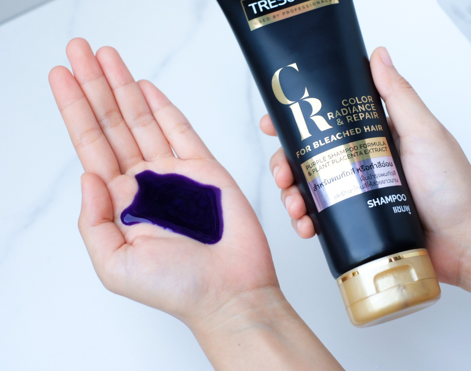 Kết cấu Dầu Gội Dành Cho Tóc Tẩy TRESemmé Color Radiance & Repair Shampoo for Bleached Hair