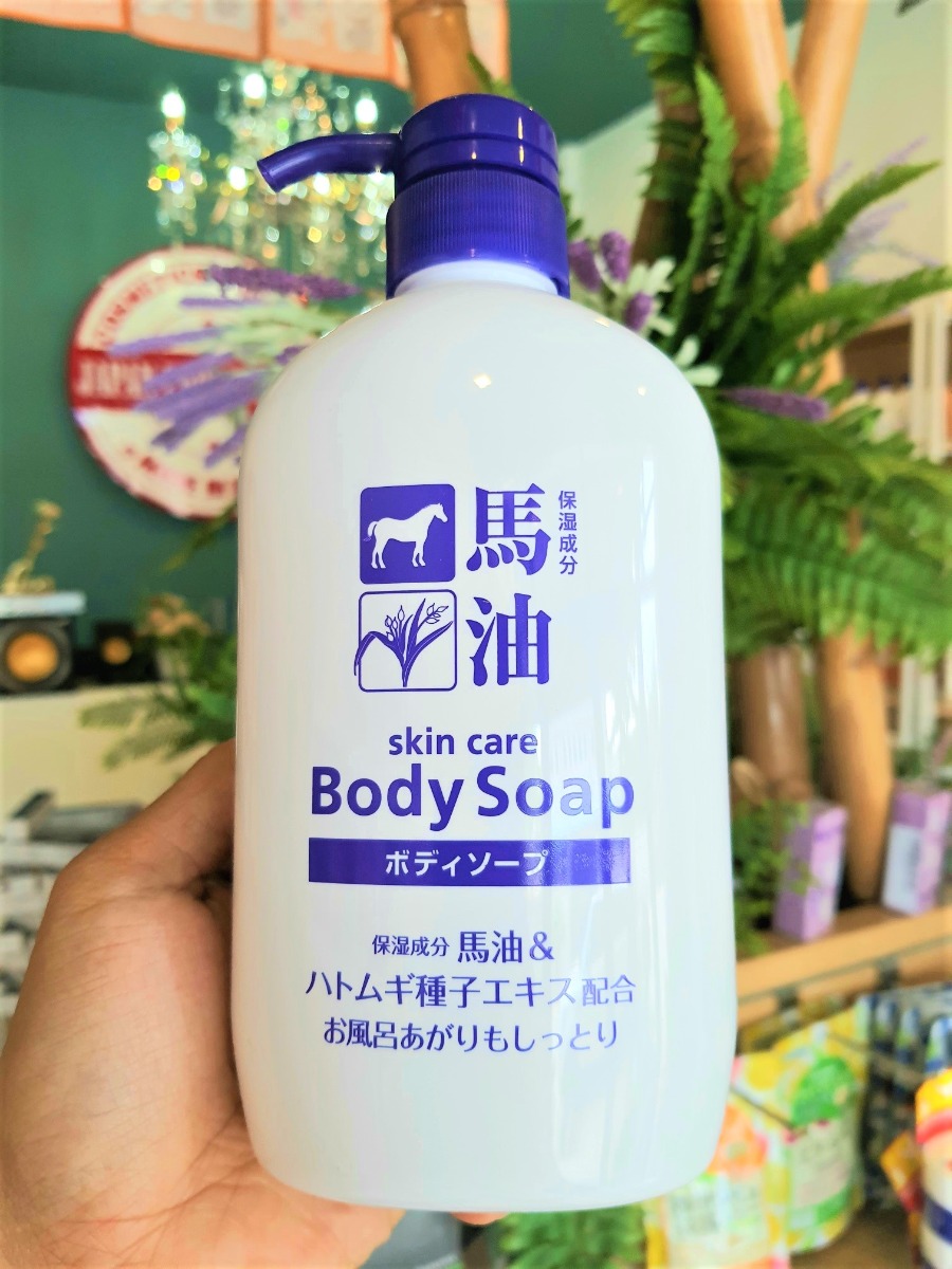 Sữa Tắm Hatomugi Sáng Da Từ Hạt Ý Dĩ & Dầu Ngựa 600ml Body Soap